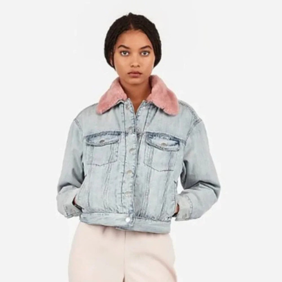𝅺EXPRESS Denim Jean Jacket Pink Faux fur Collar Sherpa NWT - Picture 1 of 2